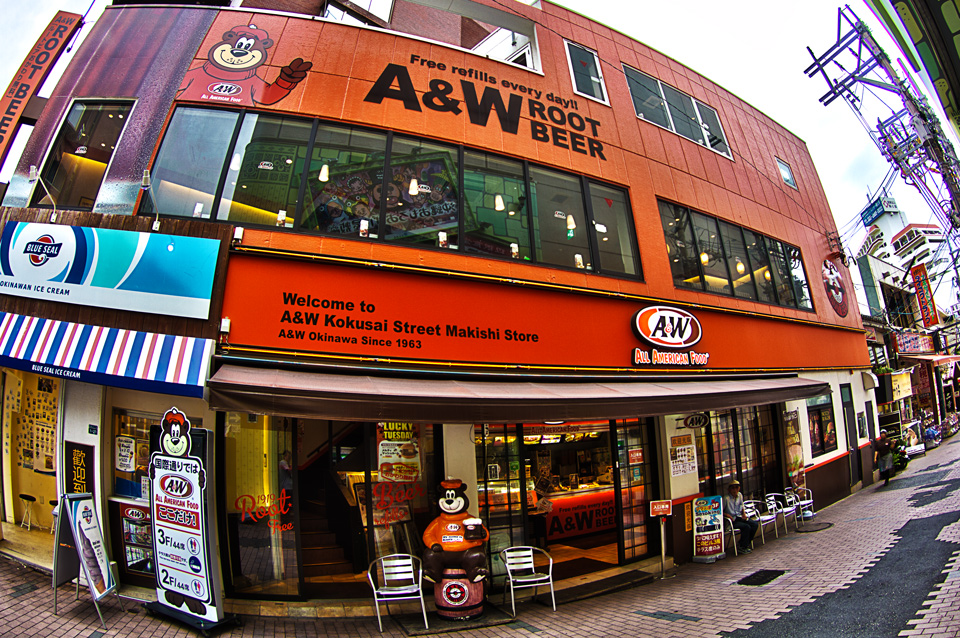 那覇、国際通りのA＆W